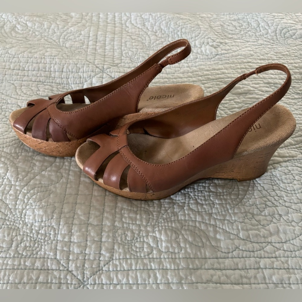 Retro Nicole leather wedge shoes Sz. 7